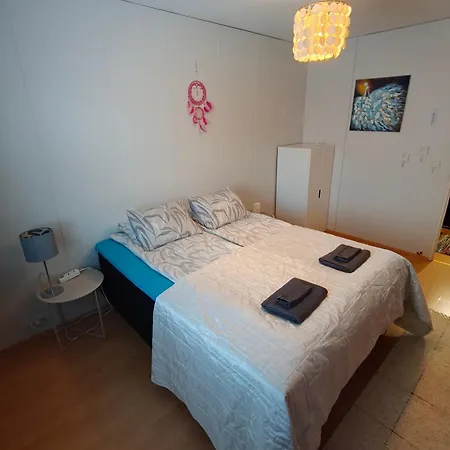 Peaceful And Spacious With Free Parking * Kemi