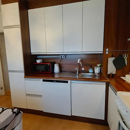Peaceful And Spacious With Free Parking *