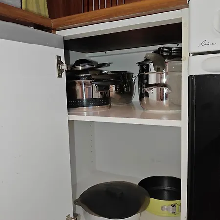 Peaceful And Spacious With Free Parking Appartement *