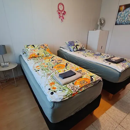Peaceful And Spacious With Free Parking * Kemi