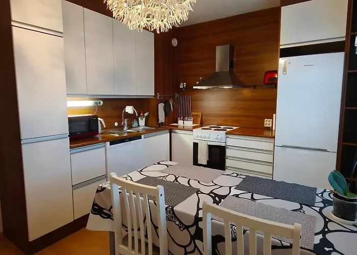 Peaceful And Spacious With Free Parking 公寓 凯米