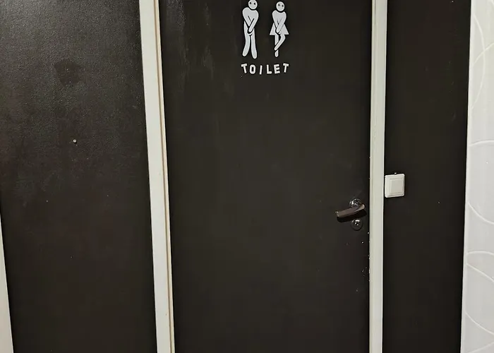 Peaceful And Spacious With Free Parking *