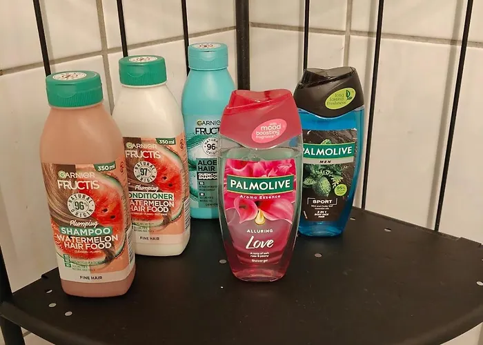 Peaceful And Spacious With Free Parking *